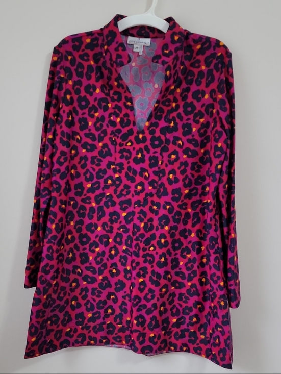 Jude Connally Tops - Women's Pink Leopard Print V-Neck Tunic Top